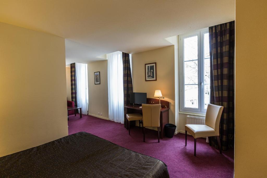 Le Parc Des Fees Hôtel Retaurant&Spa La Bourboule Quarto foto