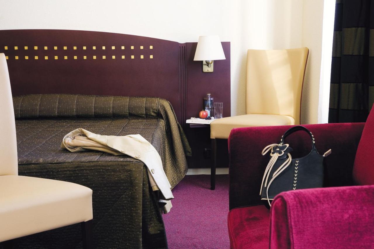 Le Parc Des Fees Hôtel Retaurant&Spa La Bourboule Quarto foto